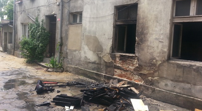 Pożar śmieci w podwórzu[gallery]