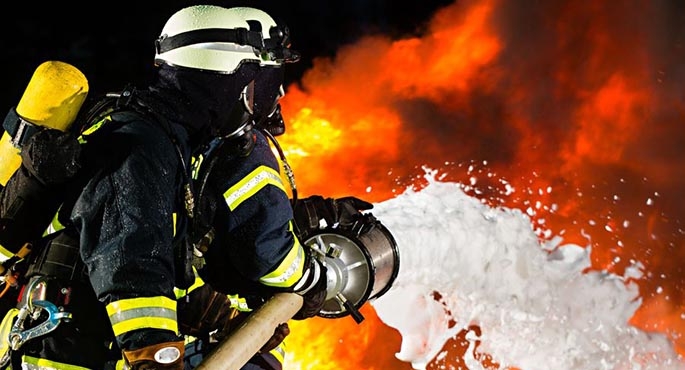 Strażacy, podobnie jak żołnierze czy policjanci, mogą przejść na wcześniejszą emeryturę