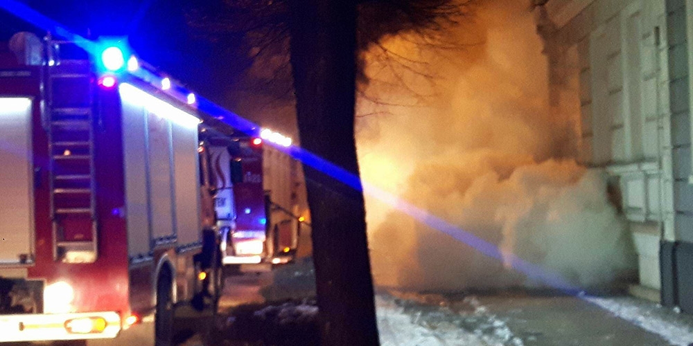 Nocny pożar piwnicy