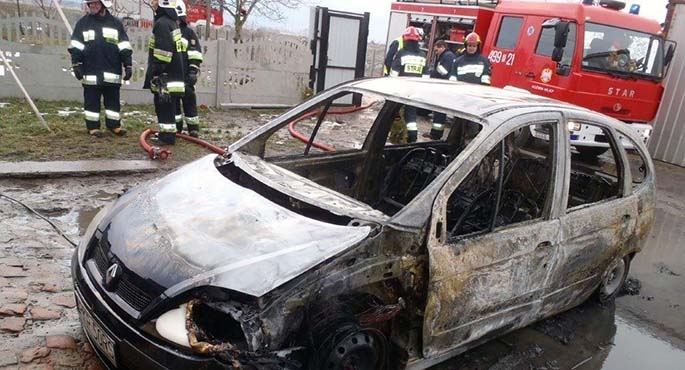 Samochód spłonął