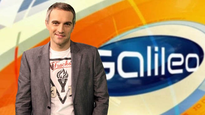 Paweł Orleański w swojej firmie producenckiej jest też lektorem i montażystą