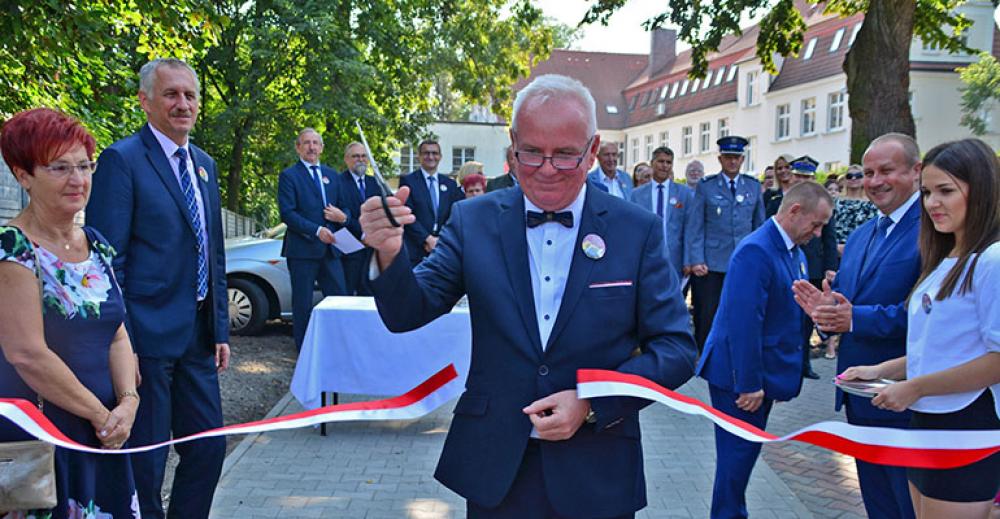 Nowe boisko im. Jana Urbaniaka otwarte