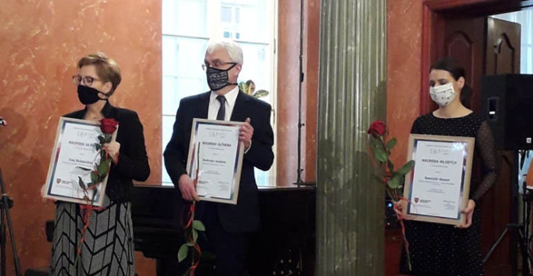 Ewa Bukowska z nagroda główną