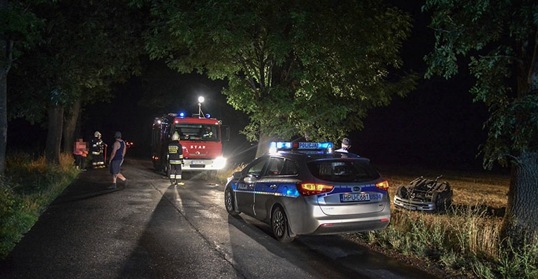 BMW rozpadło się na dwie części