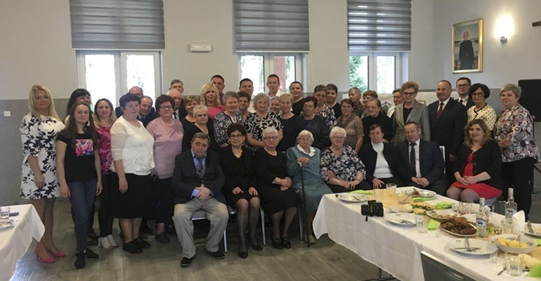 19 kobiet należy dzisiaj do KGW Dzierżanów