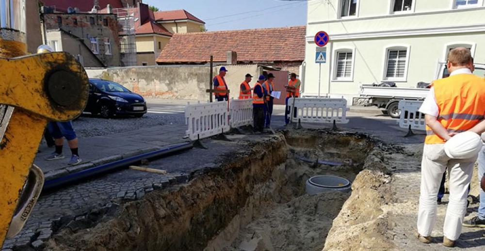 Modernizują aleje Powstańców Wlkp.