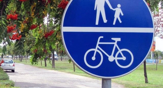 Ścieżka od dworca do Mahle