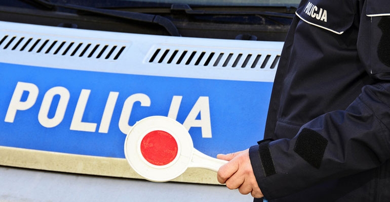 Więcej patroli policji na drogach w święta