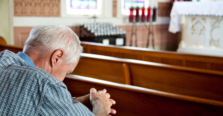 Mniej wiernych w kościołach