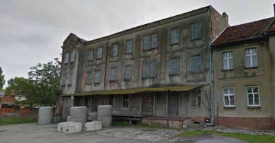 Podczas pracy spadł z dachu