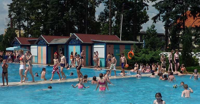 Basen odkryty już czynny